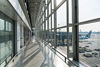 品质相当炸裂！免费5v5战术射击游戏《界外狂潮》全球公测